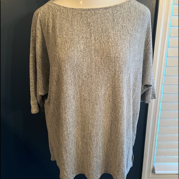 🧡Banana Republic Luxe Spun Dolman Top🧡 - Picture 1 of 3